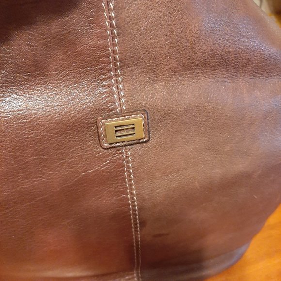 Vintage Tommy Hilfiger Designer Real Leather Dark Brown Mid-Sized Shoulder Bag - Picture 2 of 6